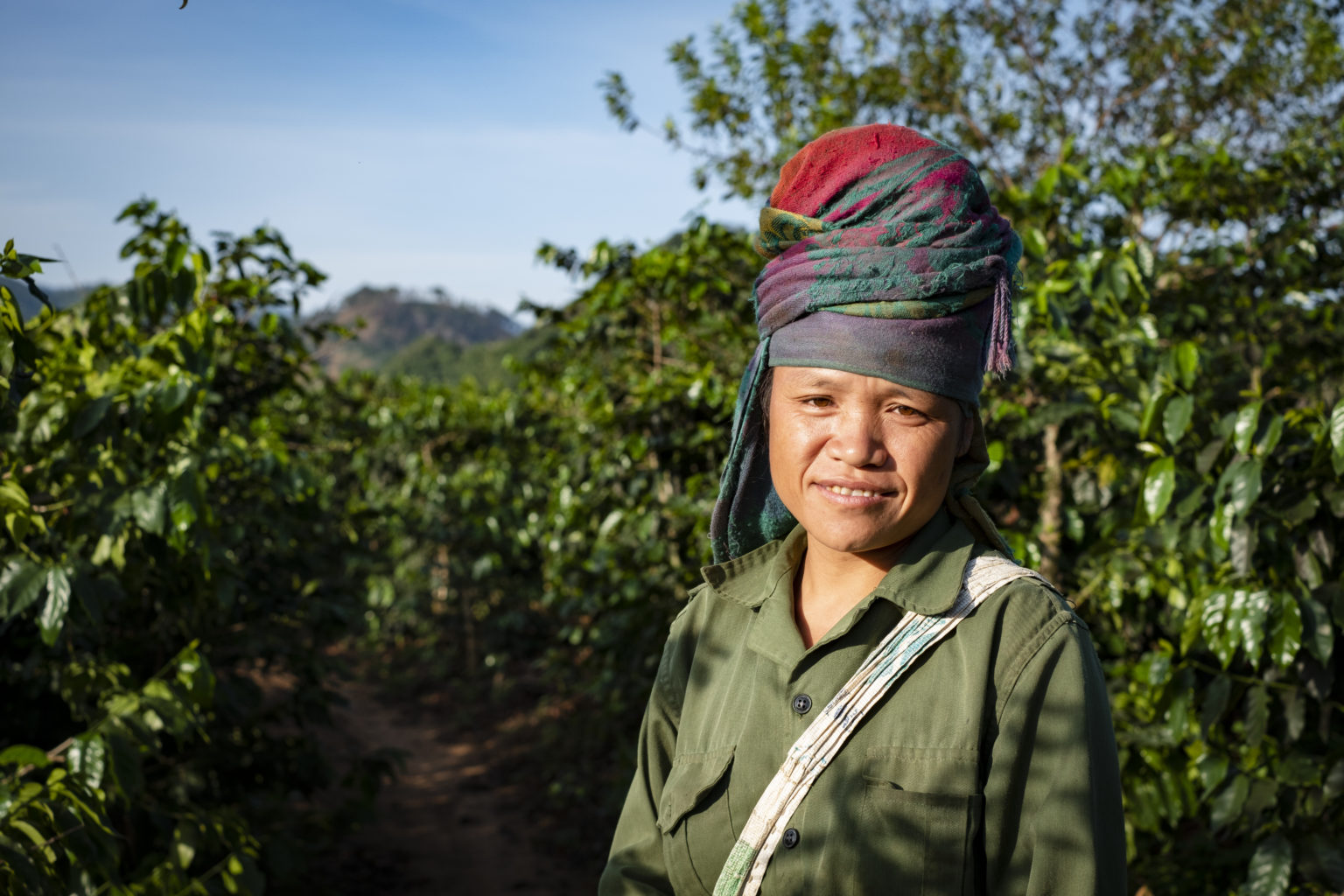 Người nông dân trên vùng nguyên liệu của Minh Anh Coffee